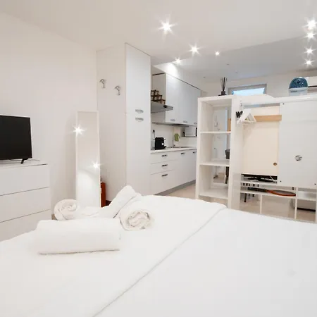 Al Rogadeo Apartment